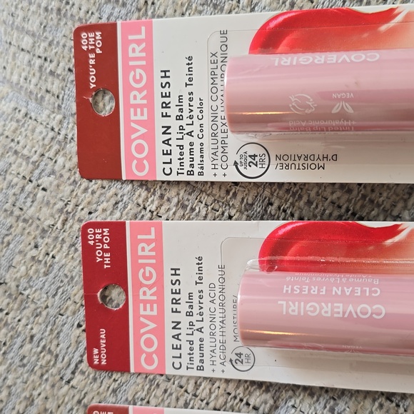 COVERGIRL BRAND WOMEN'S TINTED LIP BALM #400 "YOU'RE THE PALM" BUNDLE OF 3 - Picture 4 of 5
